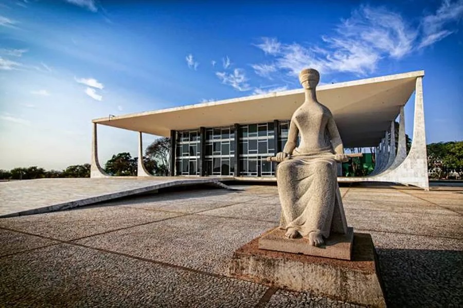 STF forma maioria para manter ampliação de poderes do TSE