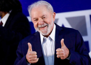 Lula quer licença para gastar R$ 200 bilhões no ano que vem