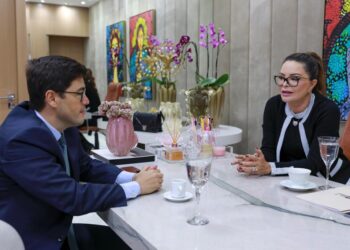 Primeira-dama de MT articula projetos sociais com foco na proteção de crianças e adolescentes