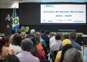 Seduc-MT orienta prefeitos sobre regras de repasse do ICMS à Educação