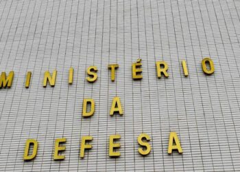 Militar da FAB mata colega com tiro na cabeça após discussão no Ministério da Defesa