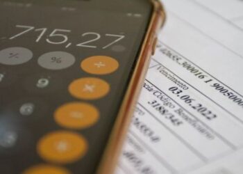 Brasileiros ganham desconto para renegociar dívidas com bancos e a Receita até quarta-feira