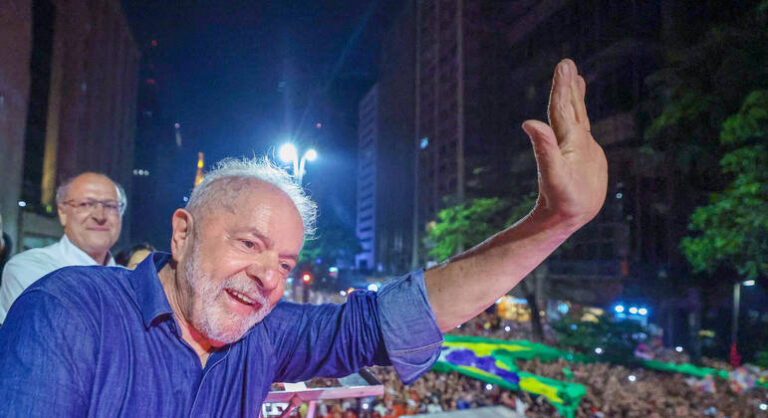Lula e Alckmin serão diplomados pelo TSE em 12 de dezembro