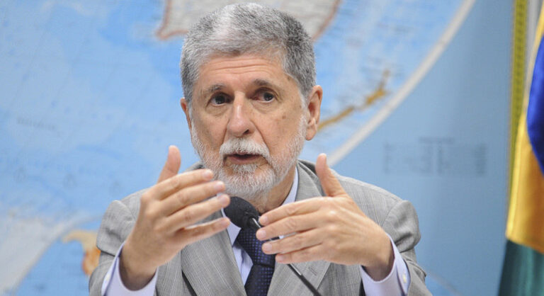 Ex-chanceler diz que ida de Lula aos EUA deve ficar mesmo para janeiro