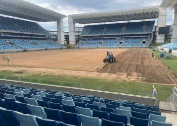 Gramado da Arena Pantanal começa a ser substituído para a Temporada 2023