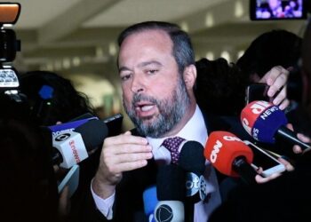 Relator da PEC do estouro propõe R$ 175 bilhões para o Bolsa Família extrateto por dois anos