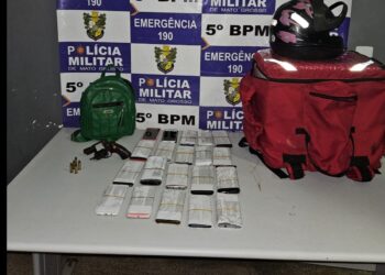 Polícia Militar frustra tentativa de roubo, recupera 20 aparelhos celulares e apreende arma de fogo