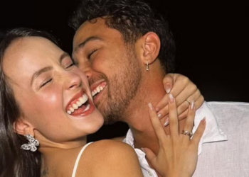 Larissa Manoela e André Luiz Frambach celebram chegada de 2025: ‘PRONTOS!’