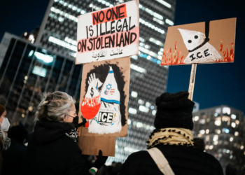 Agentes federais dos EUA atiram em duas pessoas em Portland