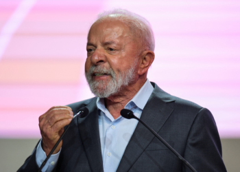 Lula conversa com premiê do Canadá e discute transição de poder na Venezuela