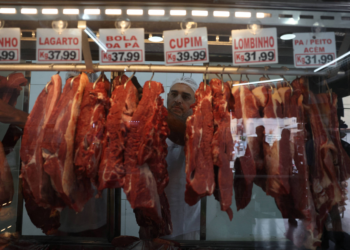 Maioria dos brasileiros prefere abastecimento interno de alimentos a exportações, diz pesquisa