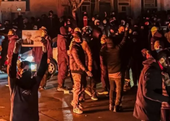 Trump foi informado sobre ampla gama de opções militares que EUA podem usar contra o Irã, afirmam fontes