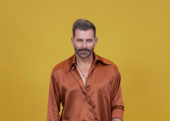 Calor, falta de sono e desidratação podem ter desencadeado crise convulsiva de Henri Castelli no BBB