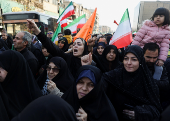 Irã: a crise inédita e a repressão do regime – O Assunto #1640