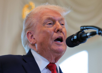 Trump diz esperar pouca resistência de líderes europeus sobre investidas à Groenlândia