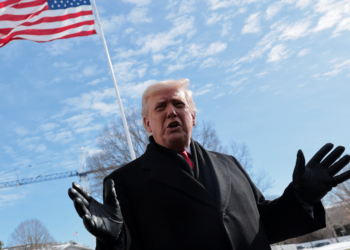 Trump anuncia contas bancárias com R$ 5,2 mil para crianças nascidas sob o seu governo