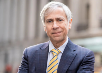 Advogado reconhecido que 'libertou' Julian Assange: quem é Barry Pollack, que vai defender Nicolás Maduro