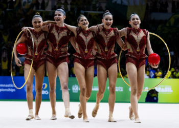 É #FAKE que ginastas brasileiras foram expulsas da Dinamarca por 'atacar sociedade hétero' em apresentação com 'música woke'