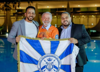 Desfile de Carnaval em homenagem a Lula gera risco de condenação eleitoral, dizem especialistas