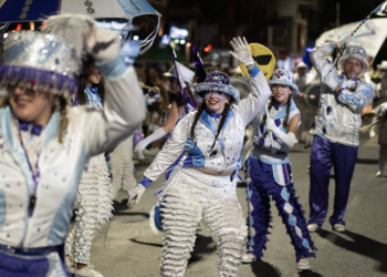 Sem samba e com murga, Buenos Aires também tem blocos de rua no Carnaval