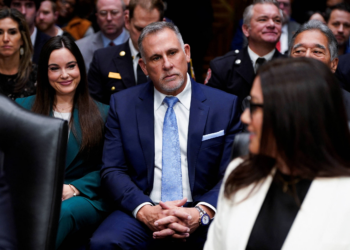 Marido de secretária do Trabalho dos EUA é proibido de ir à pasta após acusação de assédio, diz jornal