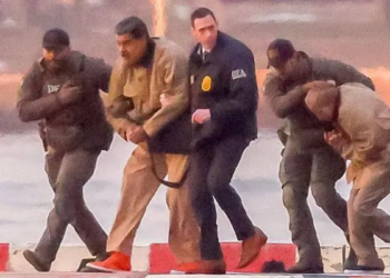 É #FAKE vídeo de Maduro tomando 'banho de sol' em presídio nos EUA; cena foi criada por IA