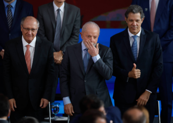 Fôlego de Flávio pressiona Haddad a concorrer em SP, e petista deve ter ajuda de Alckmin