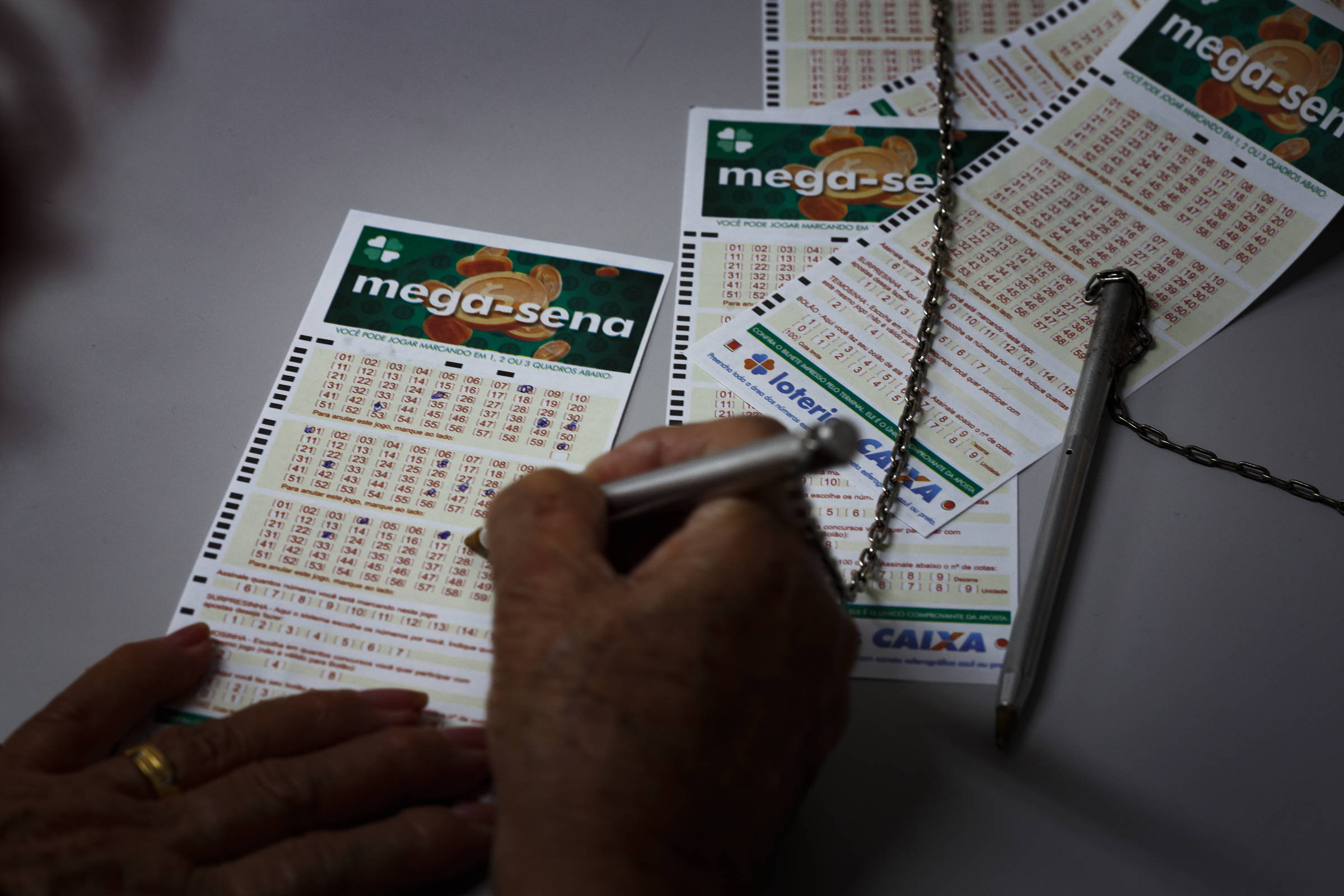 Confira a partir das 21h deste sábado (14) o resultado do concurso 2984 da Mega-Sena