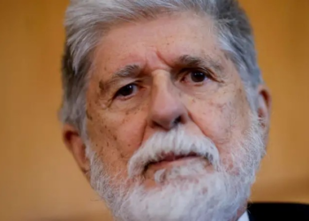 'Devemos nos preparar para o pior', diz Celso Amorim sobre conflito no Oriente Médio