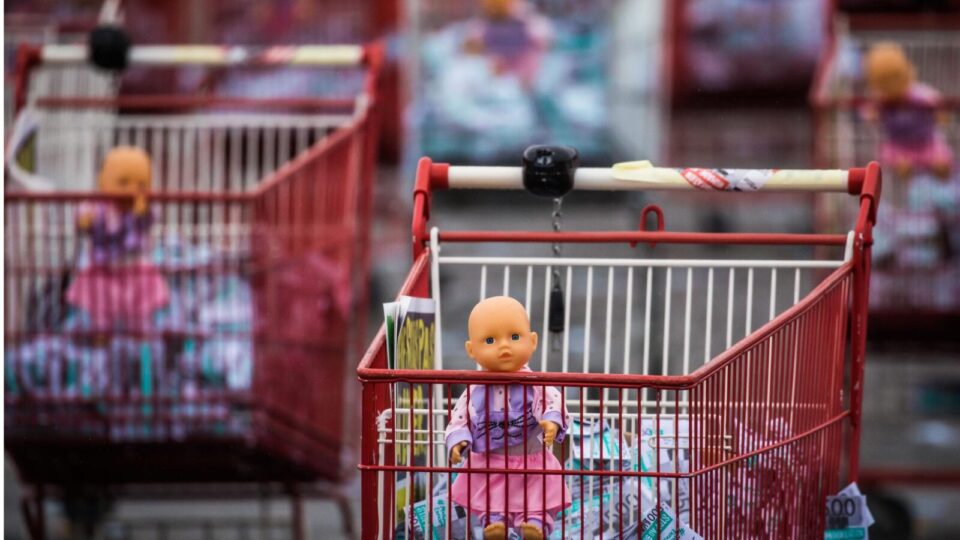Para entender: por que a barriga de aluguel é alvo de críticas éticas e antropológicas?