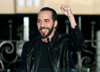 Bukele propõe prisão perpétua em El Salvador para menores assassinos ou estupradores