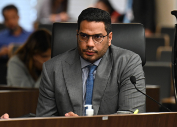 Ministro do TCU segura a bola em processo do Master