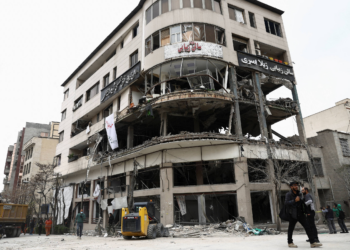 Irã acusa EUA de planejar ofensiva terrestre em meio a negociações