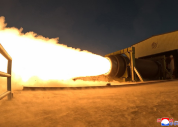 Coreia do Norte realiza teste de motor para míssil capaz de atingir o território continental dos EUA