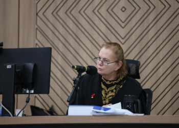 OAB vai ao CNJ e exige punição para juíza Mônica Perri que mandou a Ordem "se danar" em Cuiabá