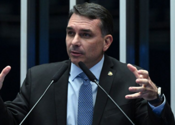 Flávio Bolsonaro explicou voto no PL da Misoginia. E agora?