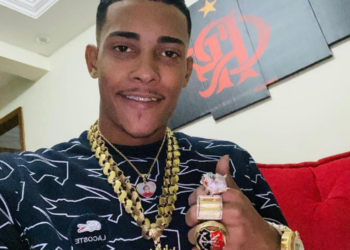 MC Poze é mantido refém e agredido durante assalto milionário dentro de casa