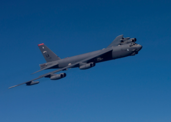 Estados Unidos sobrevoam Irã com bombardeiros nucleares pela 1ª vez desde o início da guerra