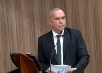 Tião da Zaeli renuncia ao cargo de vice-prefeito de Várzea Grande e diz que rompimento com Flávia Moretti é completo