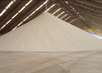 Fertilizantes comprados pelo Brasil 'não terão problemas em ser exportados', diz embaixador do Irã