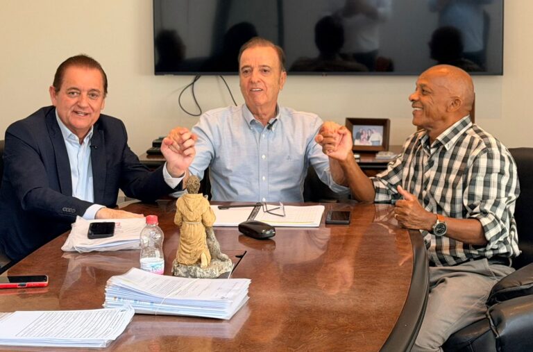 Deputado Sebastião Rezende e Henrique Prata, Presidente do Hospital de Amor em Barretos-SP, articulam a implantação de centro de diagnóstico em Rondonópolis