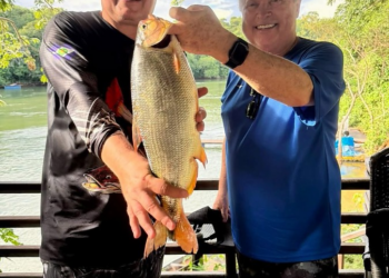 Blairo Maggi visita pesqueiro de Max Russi; vídeo