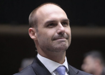 O curioso talento de Eduardo Bolsonaro para transformar eleitores em inimigos