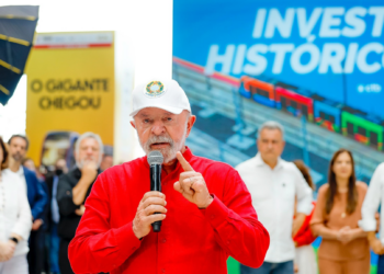 É #FAKE que Lula deu bolsa de R$ 7 mil por mês e moradia gratuita a refugiados muçulmanos no Brasil