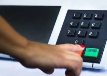 Dos 27 governadores do Brasil, 11 renunciam aos cargos para disputar as eleições