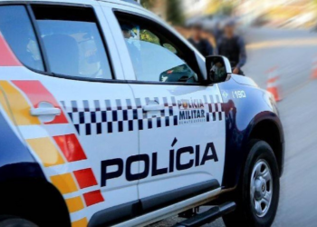 Homem ameaça atear fogo na casa da ex-esposa com filhos dentro