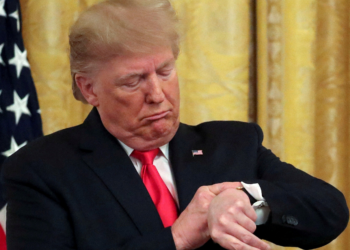 Trump condiciona suspensão do ataque à abertura ‘completa, imediata e segura’ do Estreito de Ormuz