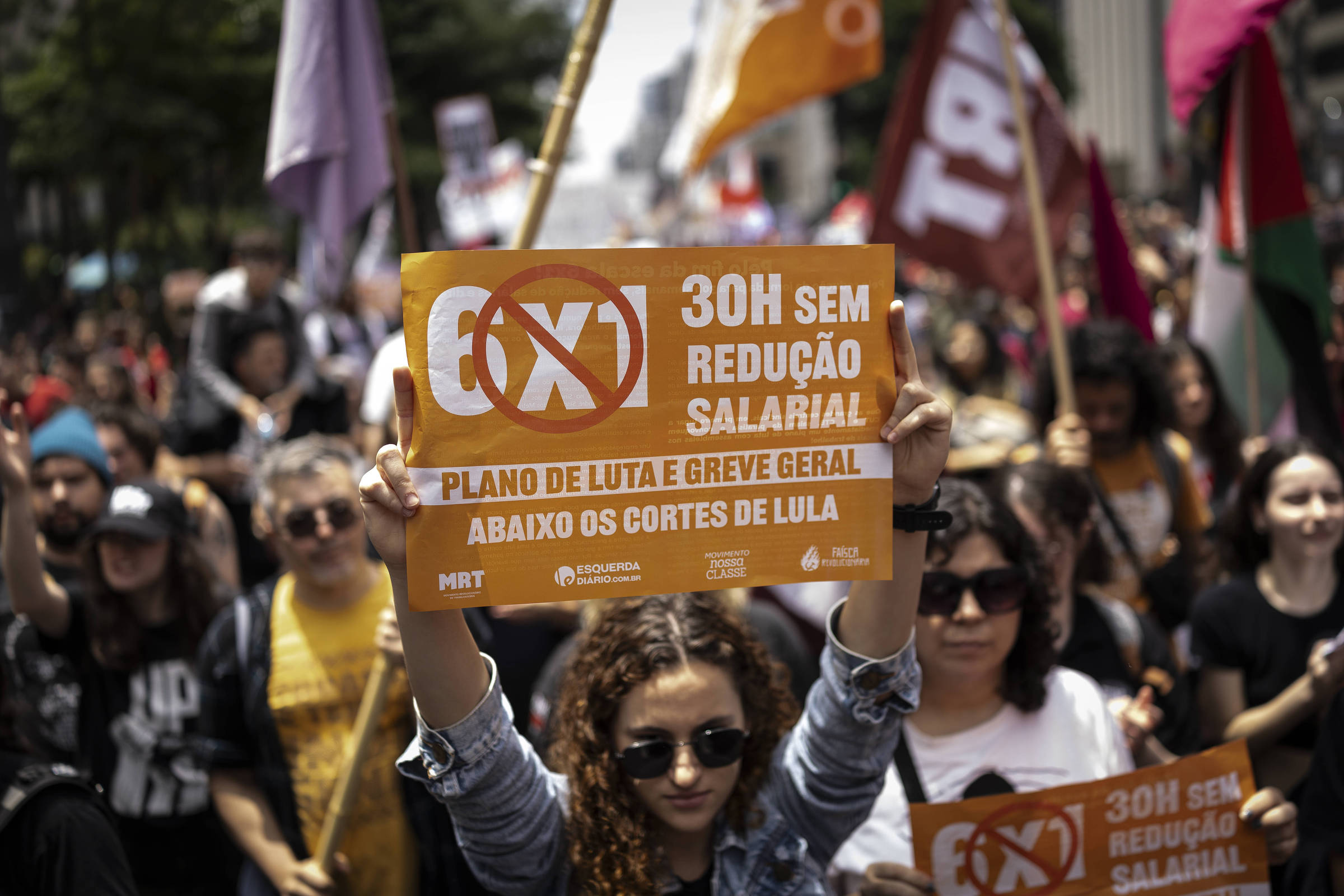 Oposição prepara ofensiva e quer convocar ministros para questionar fim da escala 6×1