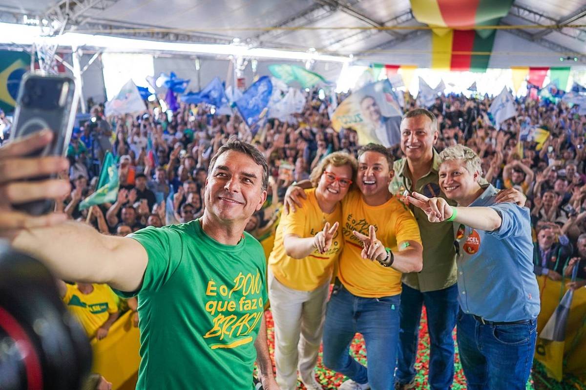 Luciano Zucco oficializa candidatura ao governo do RS com presença de Flávio e apoio de Zema