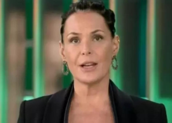 Saída de Carolina Ferraz do Domingo Espetacular foi comemorada nos bastidores da Record